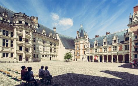 Chateau Royal .